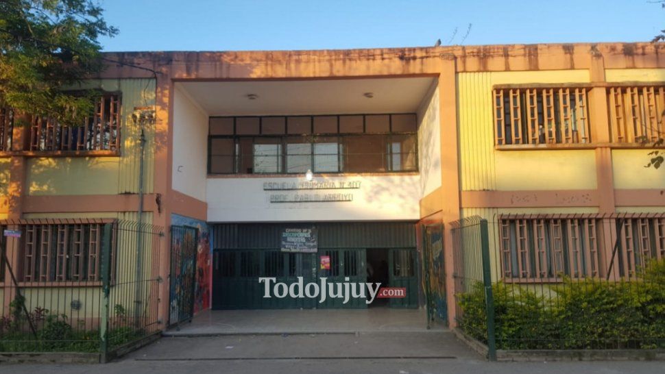 Hoy nombrarían al reemplazo para el docente acusado de agredir a un alumno de 4° grado