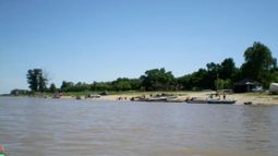 El pueblo de Santa Fe ubicado junto a un río y es ideal para unas escapadas de primavera.