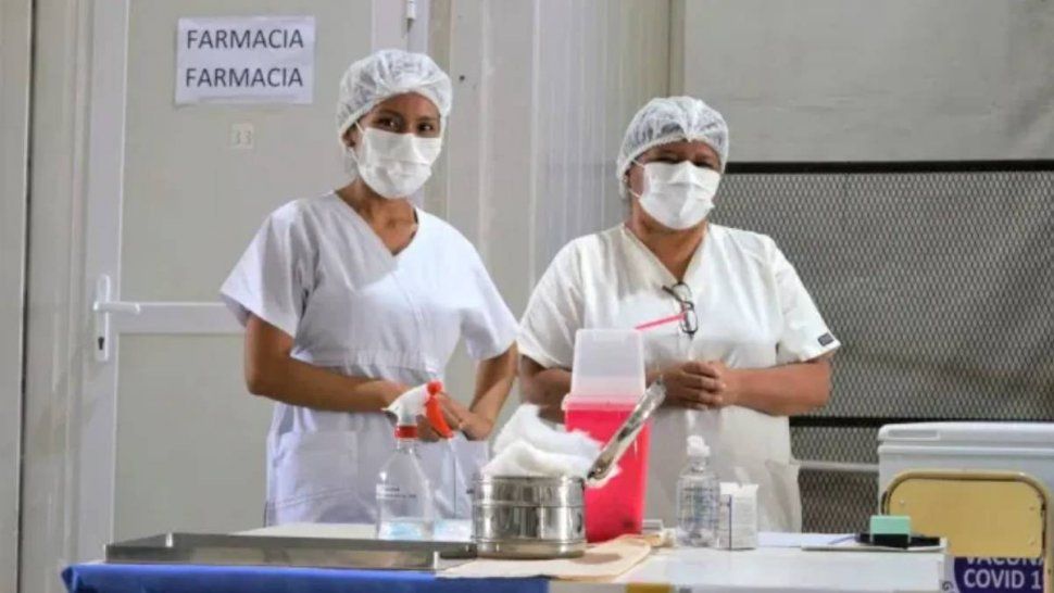 El domingo en el HOSCAM vacunarán a tres terminaciones de DNI