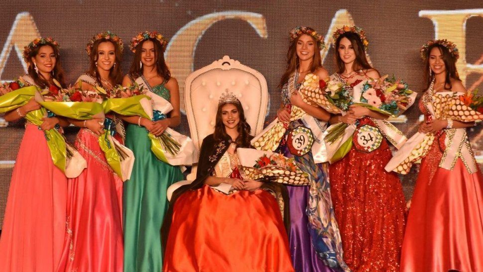 con el sorteo de numeros, inicia la agenda de las candidatas a reina capital