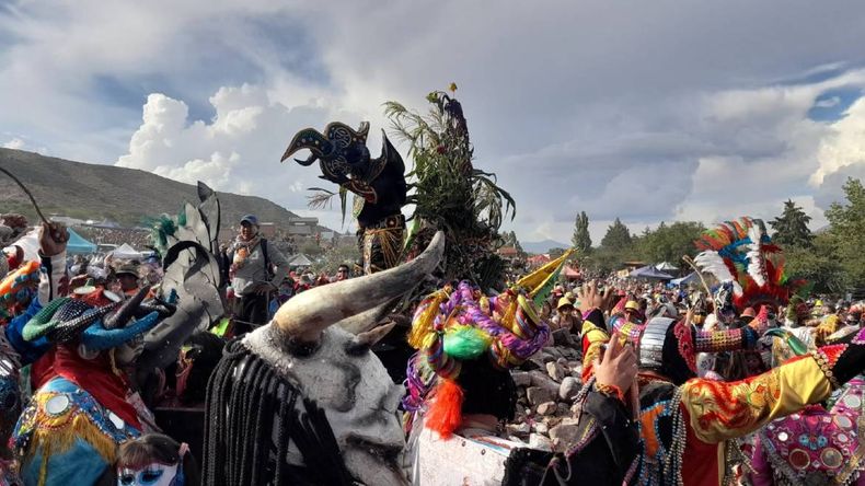 Carnaval 2026:Así se vivió la Bajada de los Diablos de Los Alegres de Uquía