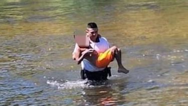 El rescate ocurrió en un río de Córdoba durante el Operativo Verano 2026. El rescate ocurrió en un río de Córdoba durante el Operativo Verano 2026.