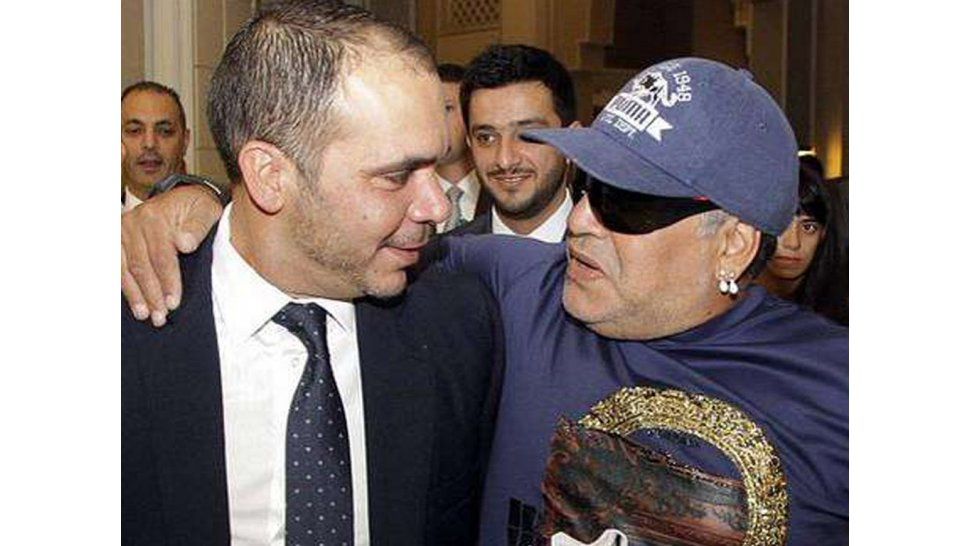 Maradona, contra todos