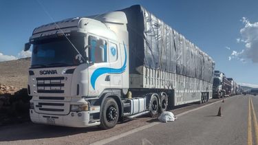 Un camión quedó varado en la Cuesta del Lipán: el tránsito quedó a media calzada - Imagen de archivo&nbsp;