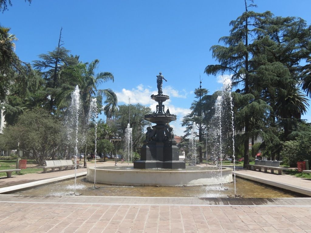 Fuente Plaza Belgrano