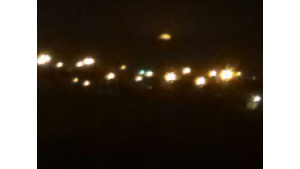 Extrano objeto de luz