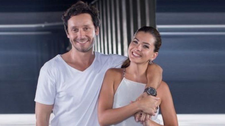 Benjamín Vicuña junto a la China Suárez a los Besos chinos