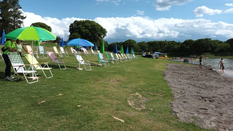 Gran concurrencia el primer fin de semana en la playa del dique La Ciénaga&nbsp;