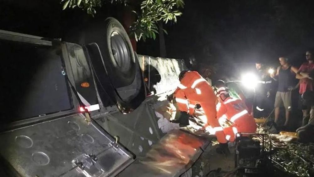 Brasil: un colectivo cayó desde un puente y hay 4 muertos.&nbsp;