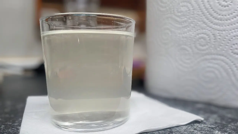 Agua turbia.