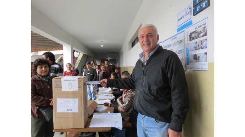 Edil Quintar, emitió su voto