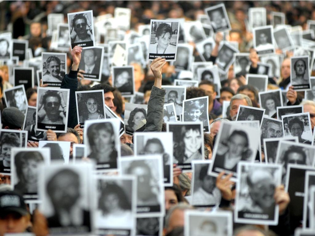 Acto por los 21 años del hecho