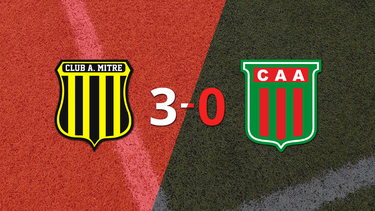 Mitre (SE) liquidó con una goleada a Agropecuario Argentino por 3 a 0