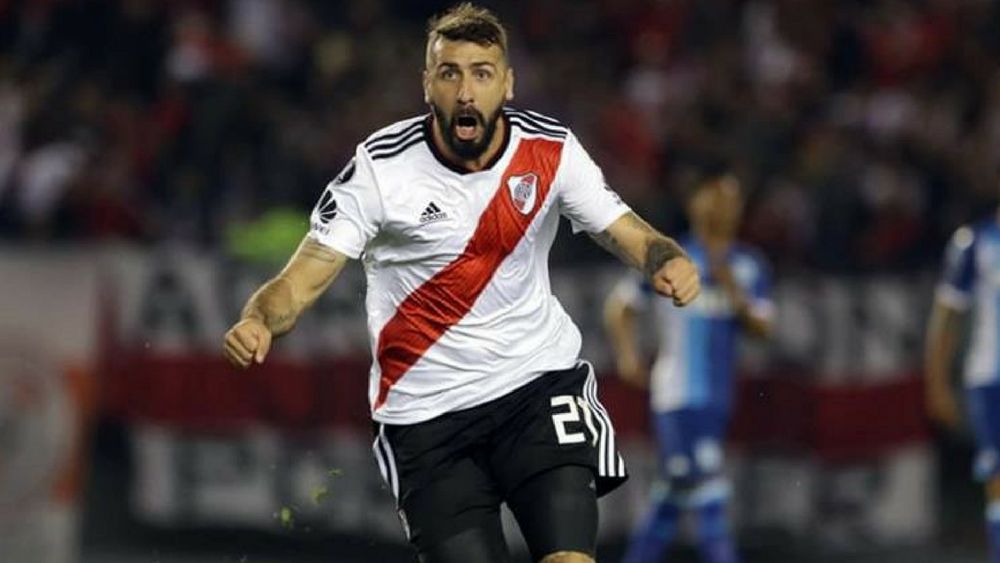 River aplastó a Racing y con una goleada avanzó a los cuartos de final