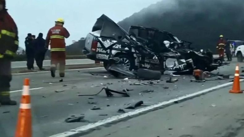 choque camioneta ruta 9 salta.jpg