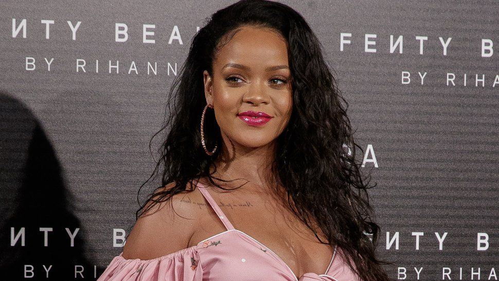 Súper sexy: Rihanna lanza su nueva línea de lencería