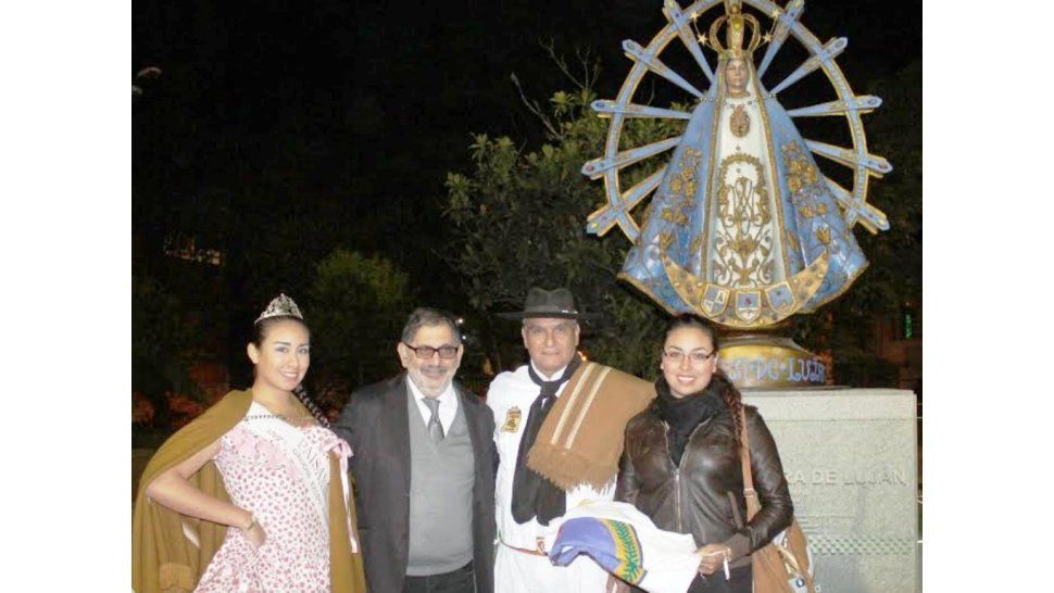 Entronización de la Virgen