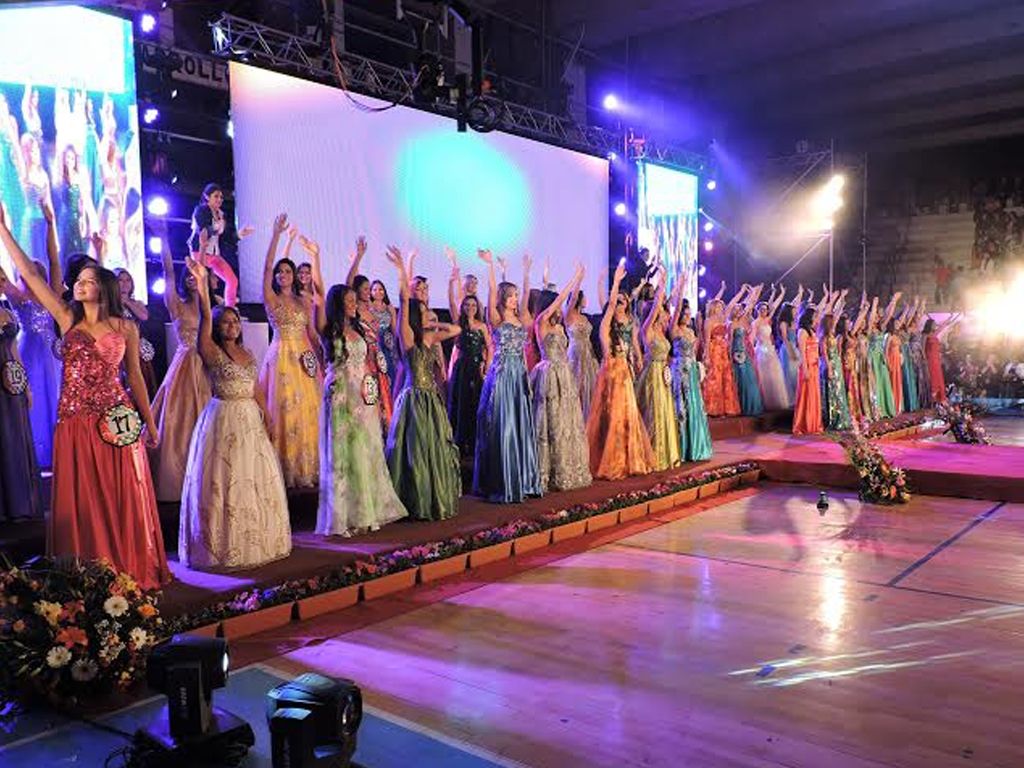 58 hermosas jovencitas