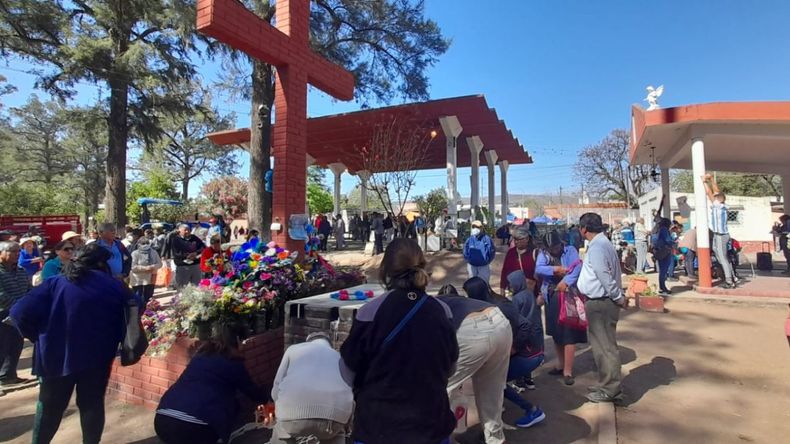 Misas en cementerios por el Día de los Fieles Difuntos