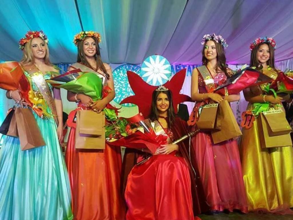 Elección reina de El Carmen