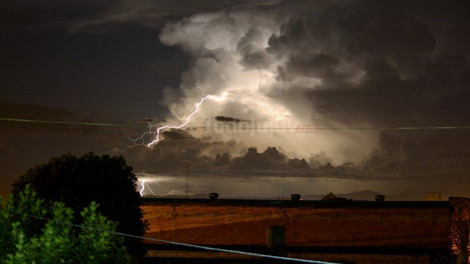 Continúa el alerta meteorológico por fuertes lluvias y tormentas