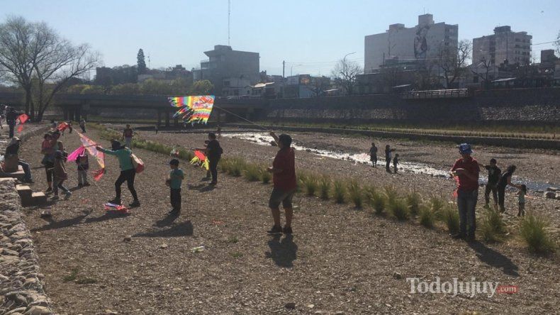 Por primera vez los barriletes coparon el Parque Xibi Xibi