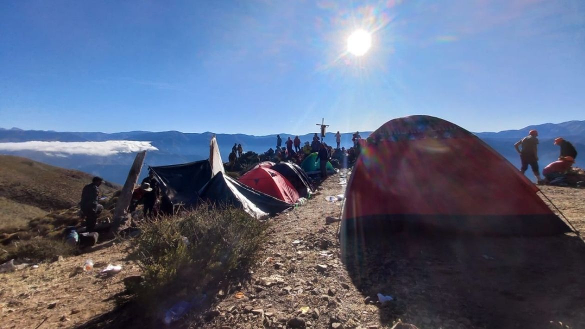 Las carpas de los peregrinos y una imagen típica en la zona.
