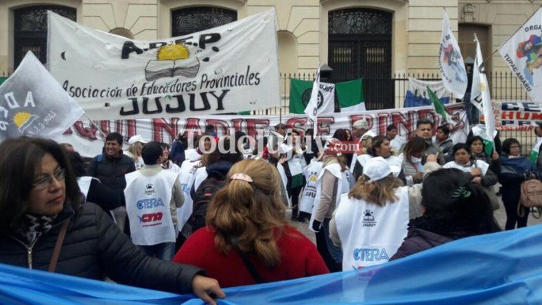 Paro de los gremios estatales: habrán movilizaciones hacia la Legislatura