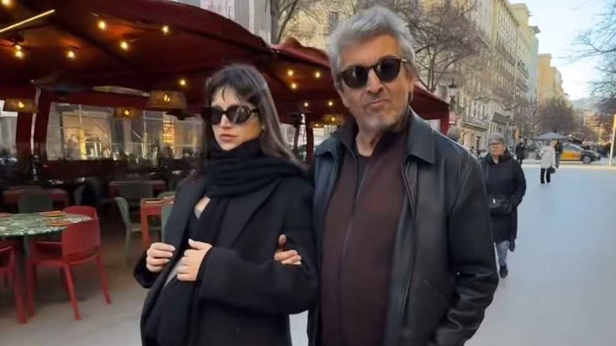 A días de ser mamá, Úrsula Corberó paseó por Barcelona con Ricardo Darín