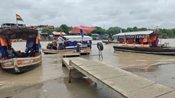 Volvierona funcionar las chalanas en Aguas Blancas&nbsp;