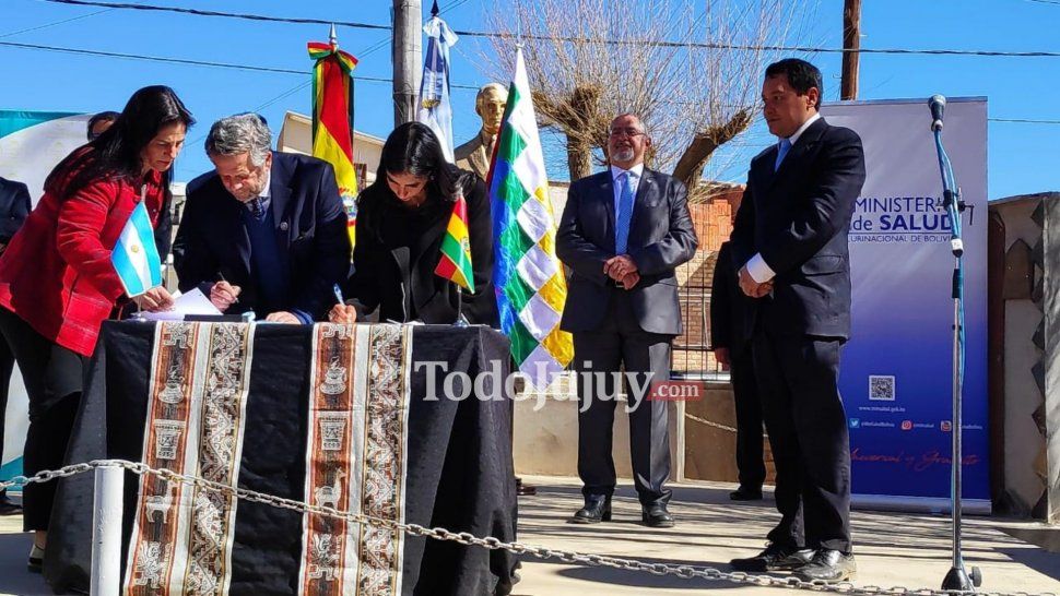 argentina y bolivia firmaron en la quiaca el acuerdo de cooperacion en salud