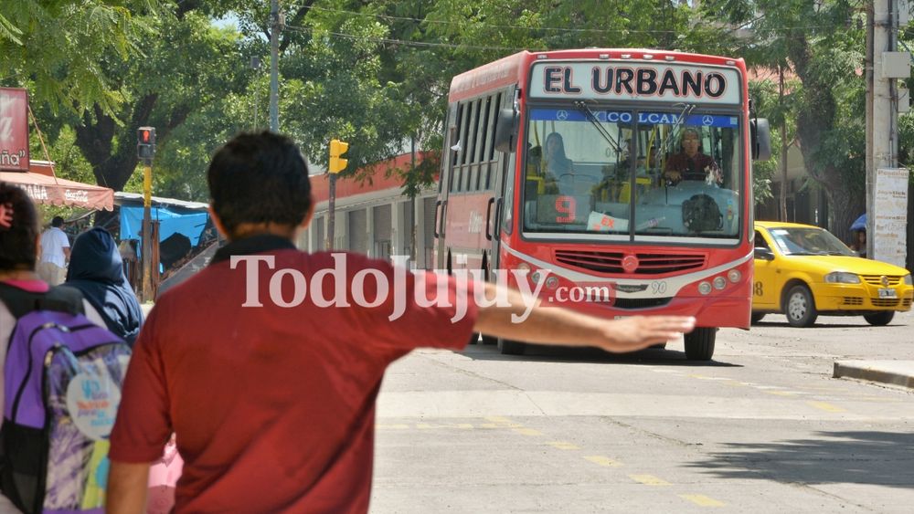 Anunciaron paro de colectivos para hoy a la noche