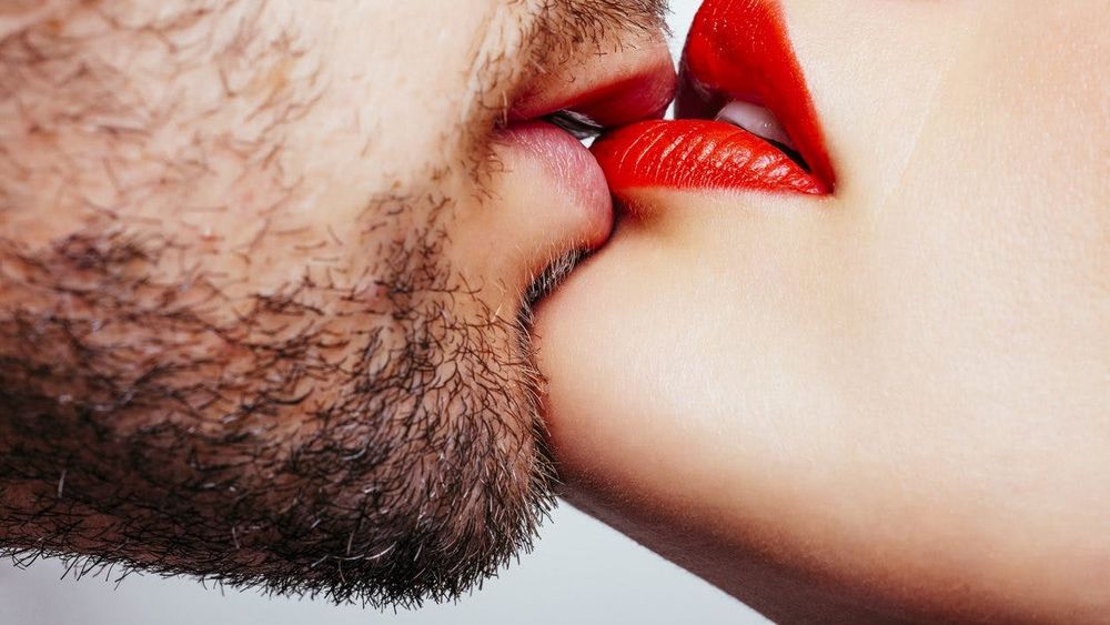 En el Día Internacional del Beso: siete chapes que quedaron en la historia