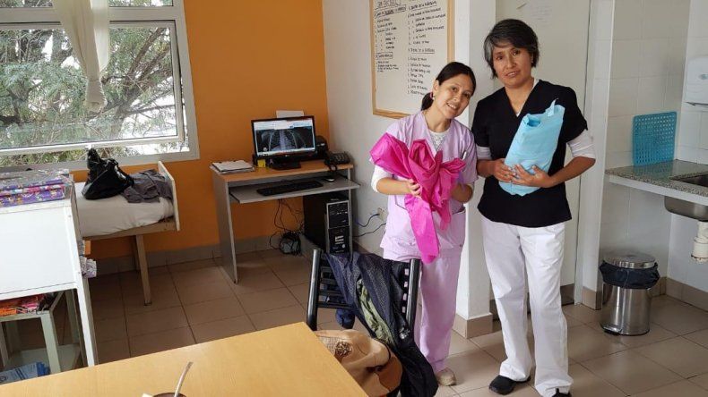 Mujeres jujeñas solidarias donaron trajes y barbijos al Hospital de Niños