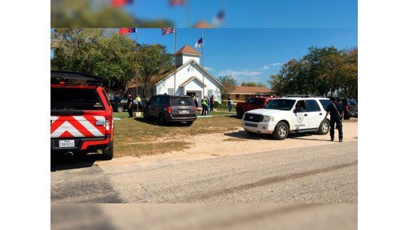 Al menos 20 muertos tras un tiroteo en una iglesia al sur de Texas
