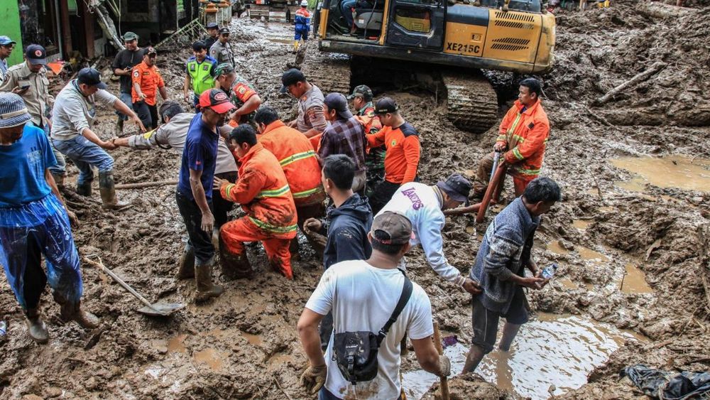 Alud mortal en Indonesia: más de 1000 muertos y cientos de desaparecidos Alud mortal en Indonesia: más de 1000 muertos y cientos de desaparecidos