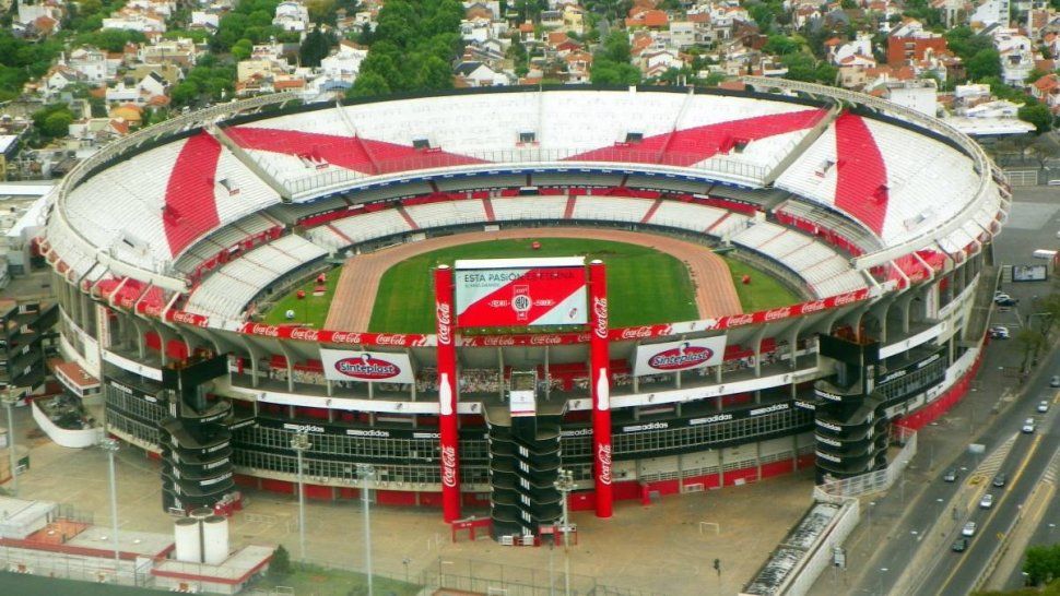 Allanaron el Monumental: la Justicia investiga relación entre la barra y dirigentes