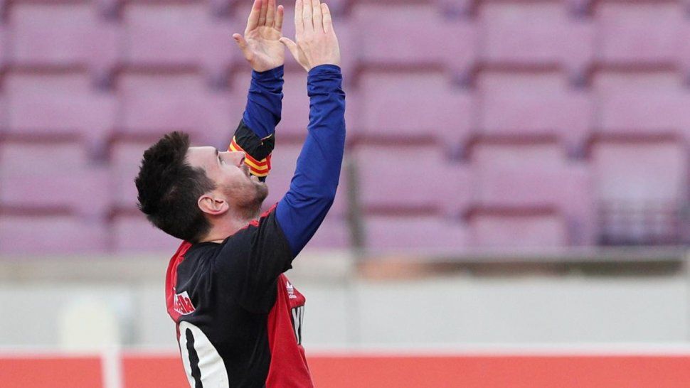 Sancionaron a Messi por el homenaje a Maradona con la camiseta de Newells