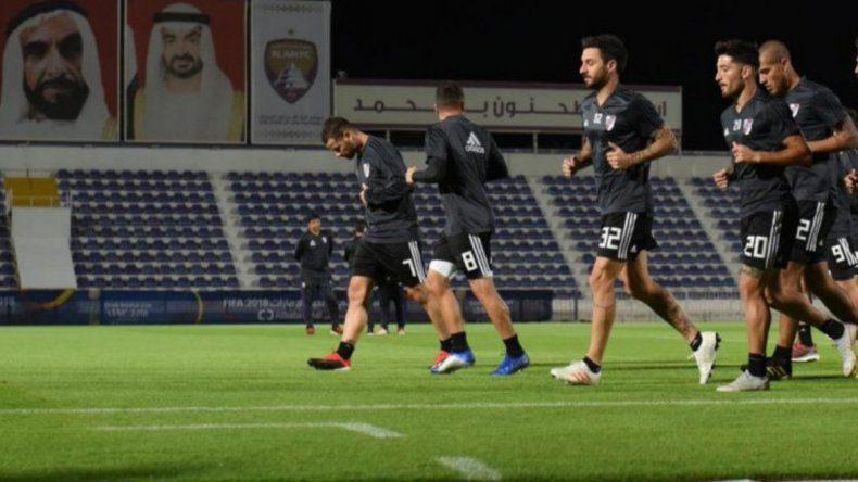 Primer entrenamiento de River Plate en Emiratos Árabes