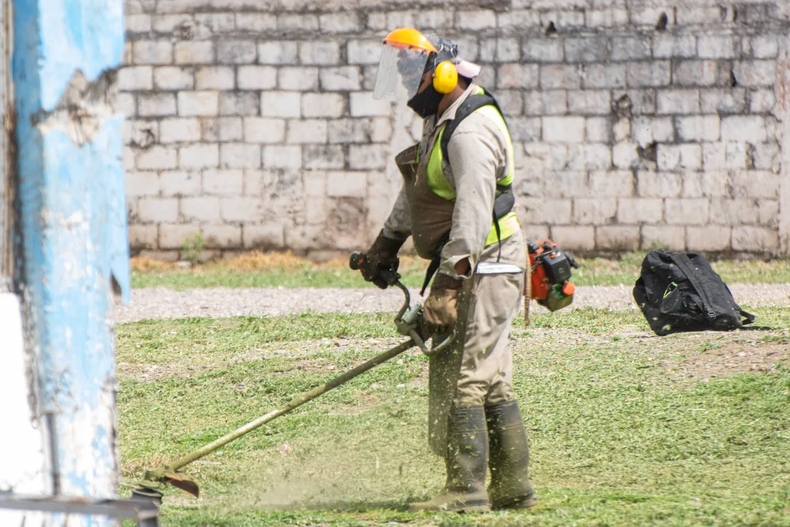 Tribunas tubulares en Talleres de Perico.