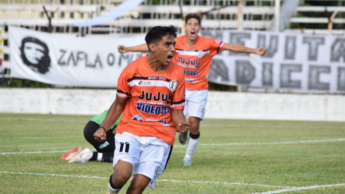 Altos Hornos Zapla en el Regional 2021. Foto: Grito Deportivo