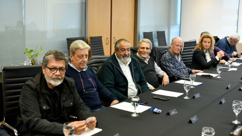 Tras la reunión de este martes, la central obrera y el Gobierno volverán a encontrarse en el Consejo del Salario.