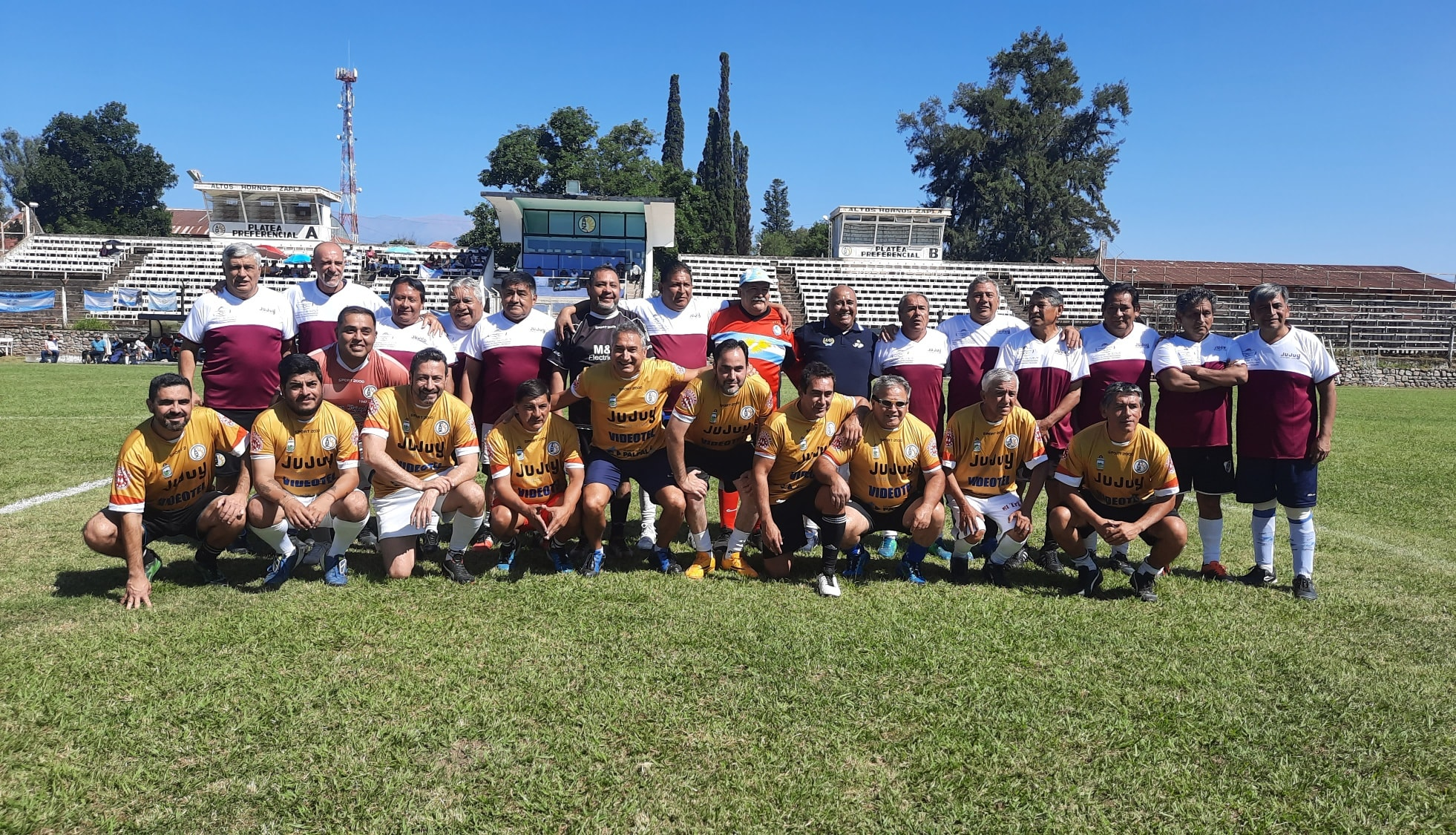 El partido con veteranos de la Guerra de Malvinas se jugó en el estadio de Altos Hornos Zapla.