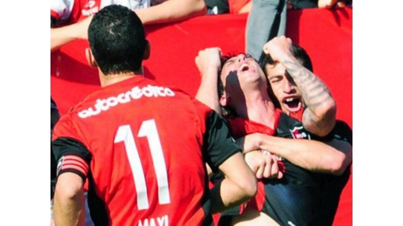 Scocco abrió el marcador