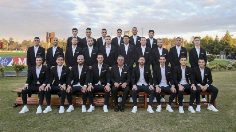 SELECCION ARGENTINA PRESENTACIÓN PLANTEL.jpg