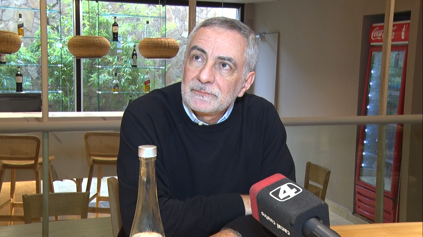 El embajador de Brasil en la Argentina, Julio Glinternick Bitelli.