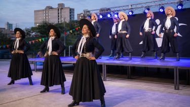 Fiesta de la Danza en Jujuy: agenda completa de actividades en mayo. Imagen generada con IA. Fiesta de la Danza en Jujuy: agenda completa de actividades en mayo. Imagen generada con IA.