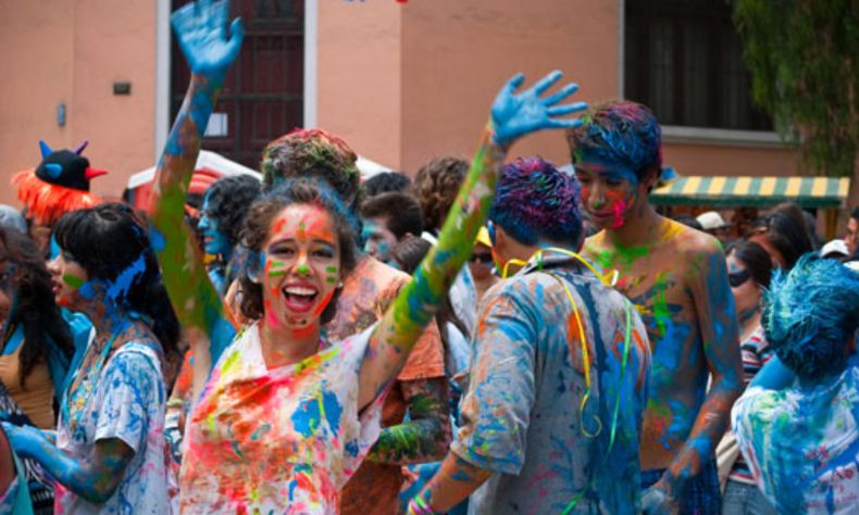Carnaval: La importancia de tomar agua durante los festejos