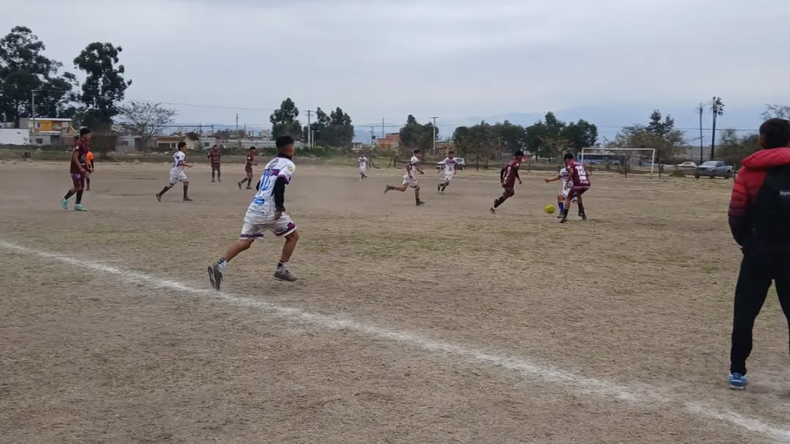 Fútbol - El Cruce Foto: @oficialelcrucejujuy |Liga jujeña 