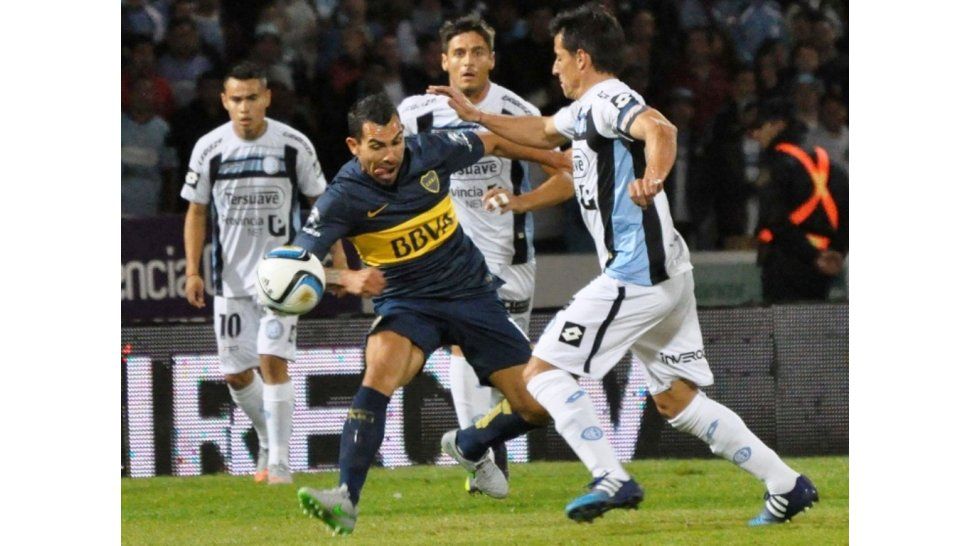 Con dos menos Boca lo ganó